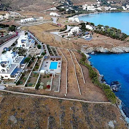 En Plo Isternia (Tinos)